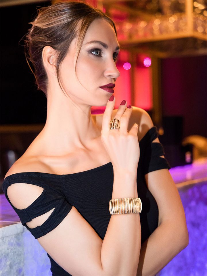 Fashion and beauty photography in Dubai by Moataz Hachem