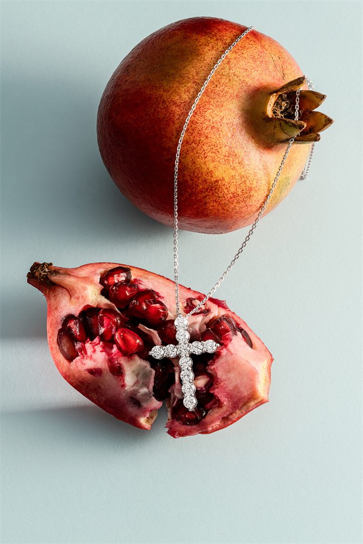 Fine jewellery photography by Moataz Hachem, Dubai