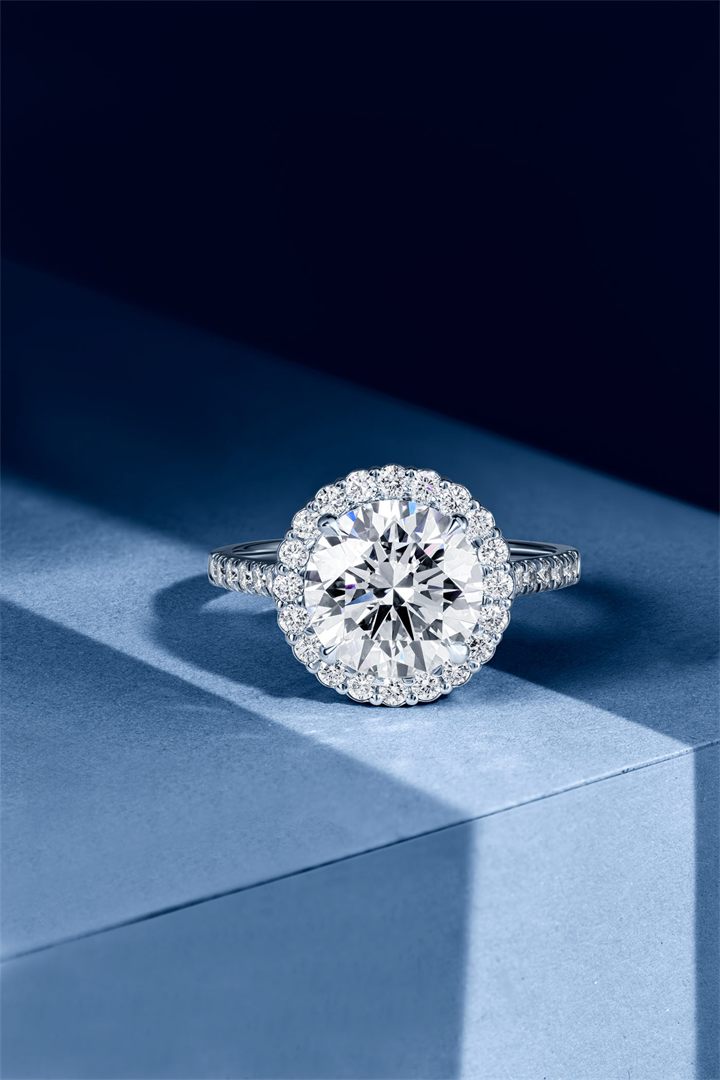 Fine jewellery photography by Moataz Hachem, Dubai