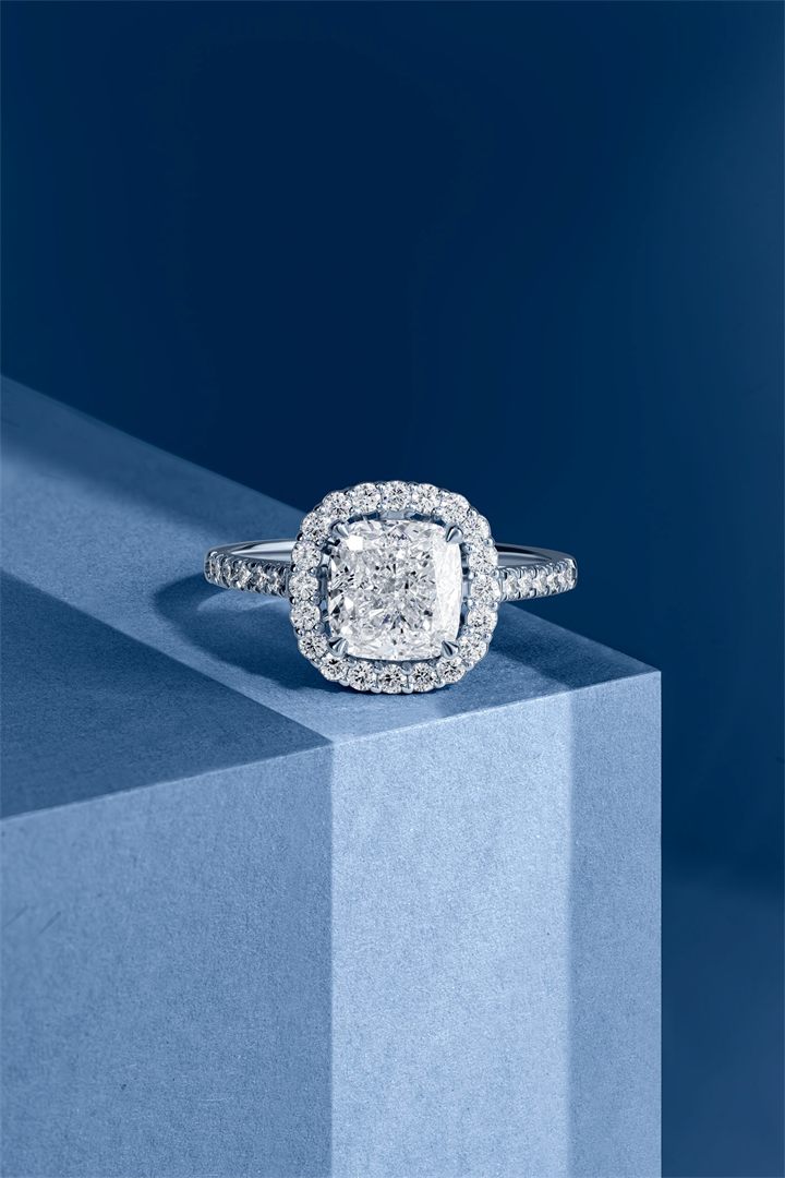 Fine jewellery photography by Moataz Hachem, Dubai