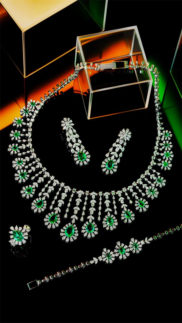 Fine jewellery photography by Moataz Hachem, Dubai