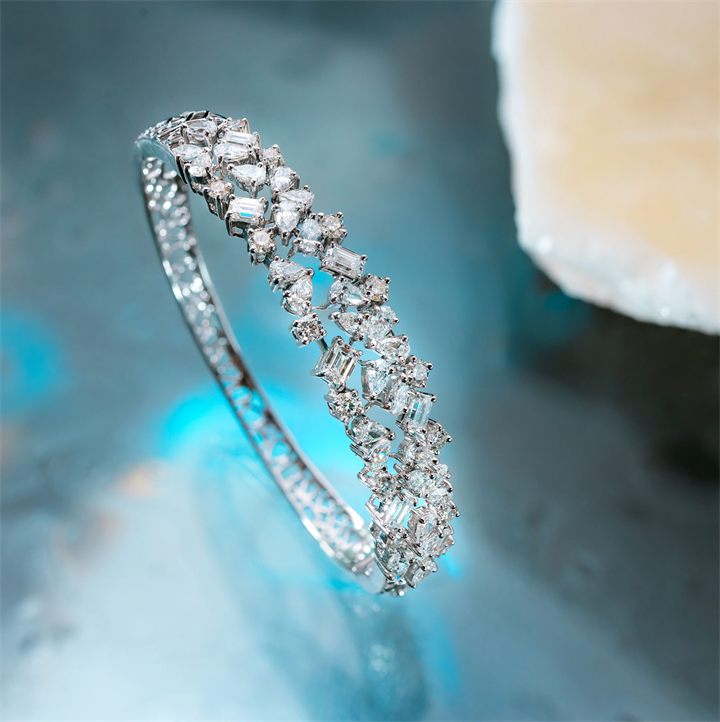 Fine jewellery photography by Moataz Hachem, Dubai
