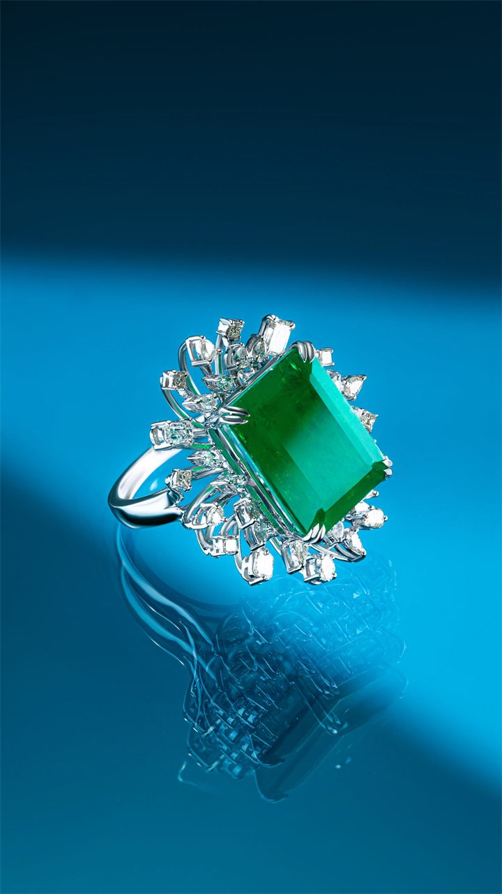 Fine jewellery photography by Moataz Hachem, Dubai
