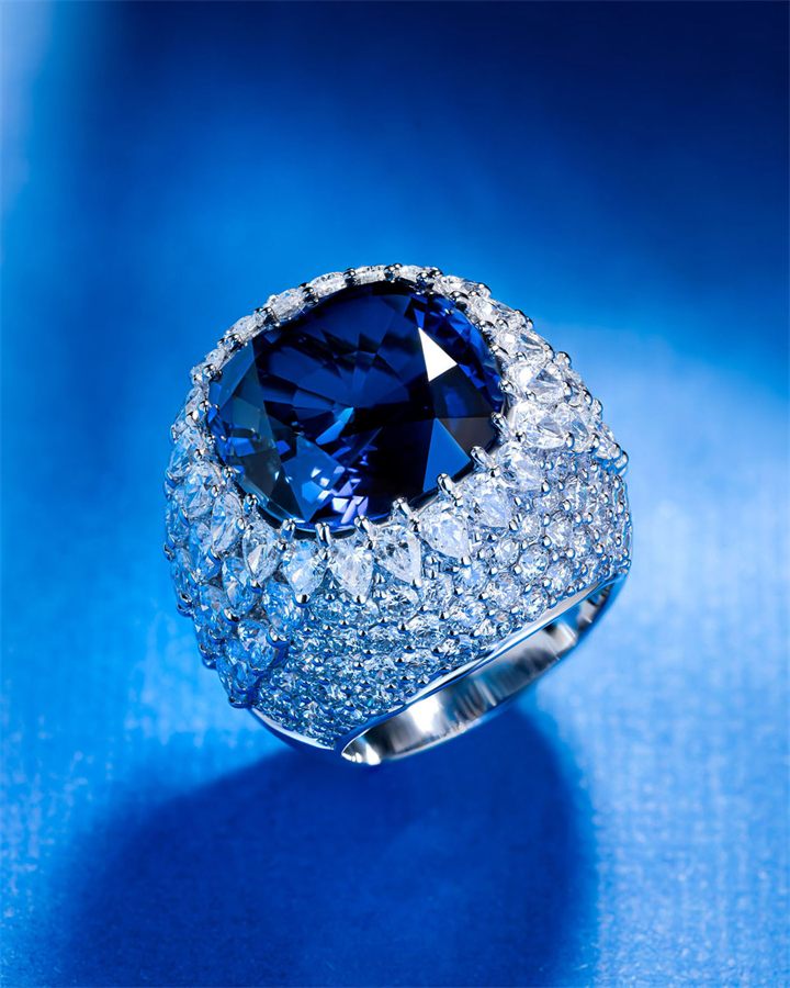 Fine jewellery photography by Moataz Hachem, Dubai