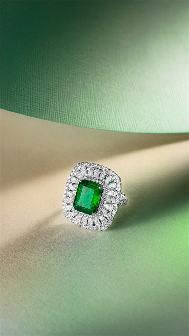 Fine jewellery photography by Moataz Hachem, Dubai