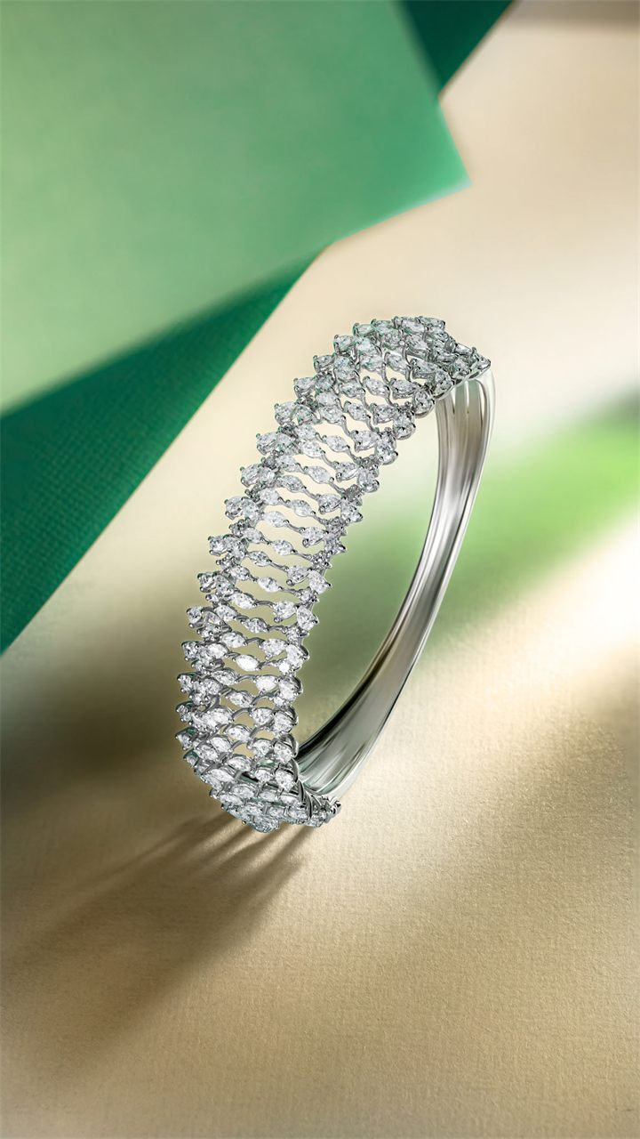 Fine jewellery photography by Moataz Hachem, Dubai