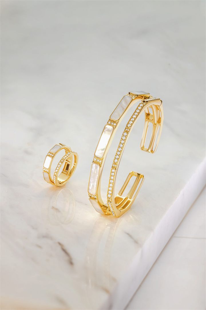 Fine jewellery photography by Moataz Hachem, Dubai