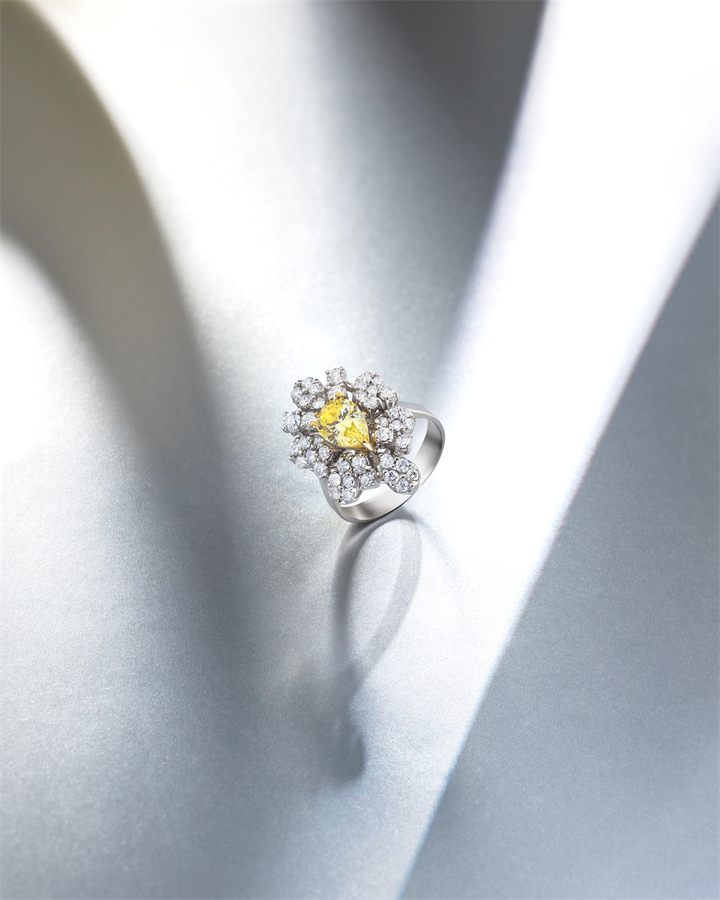 Fine jewellery photography by Moataz Hachem, Dubai