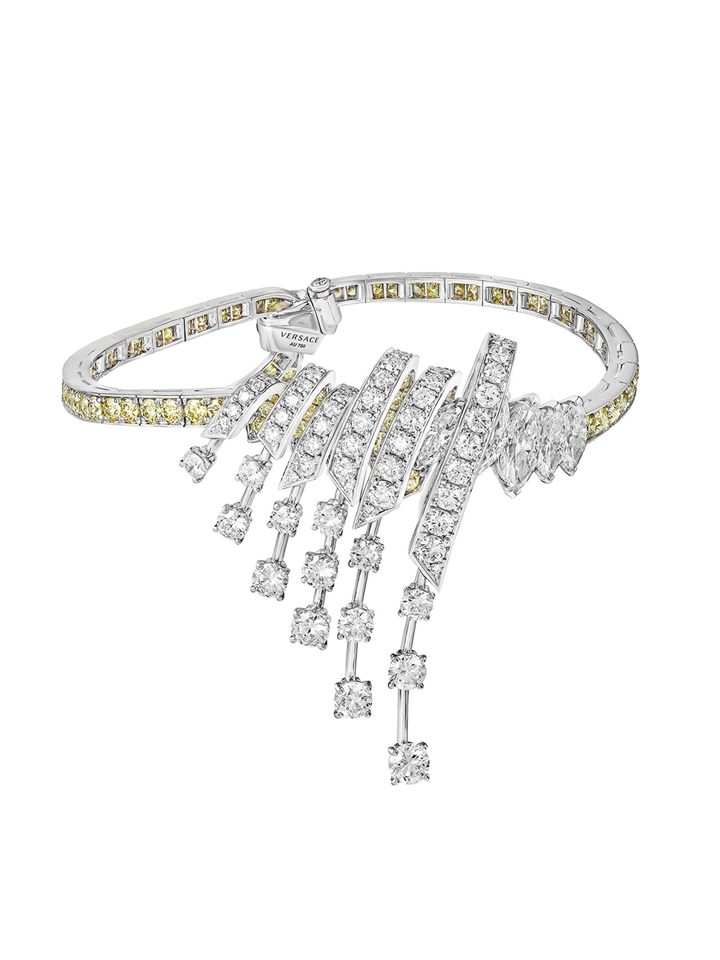 Fine jewellery photography by Moataz Hachem, Dubai