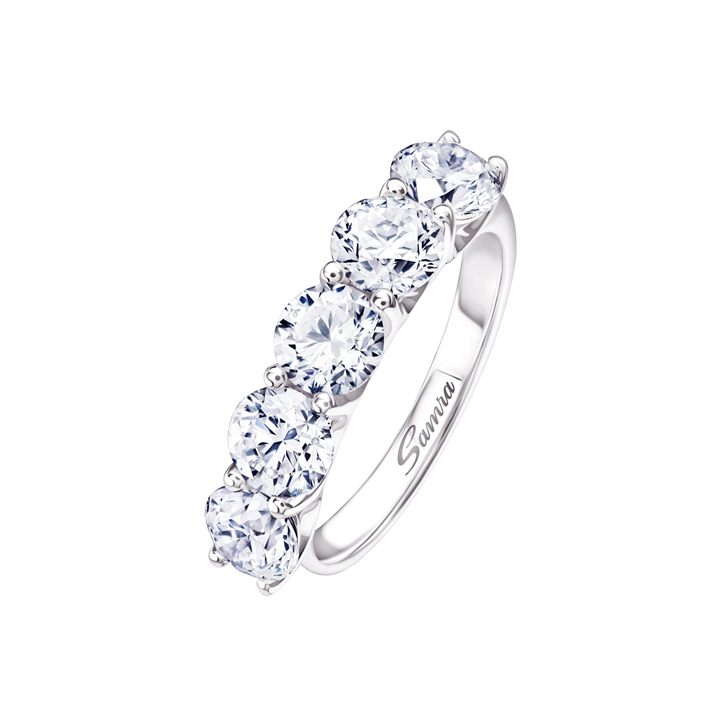 Fine jewellery photography by Moataz Hachem, Dubai
