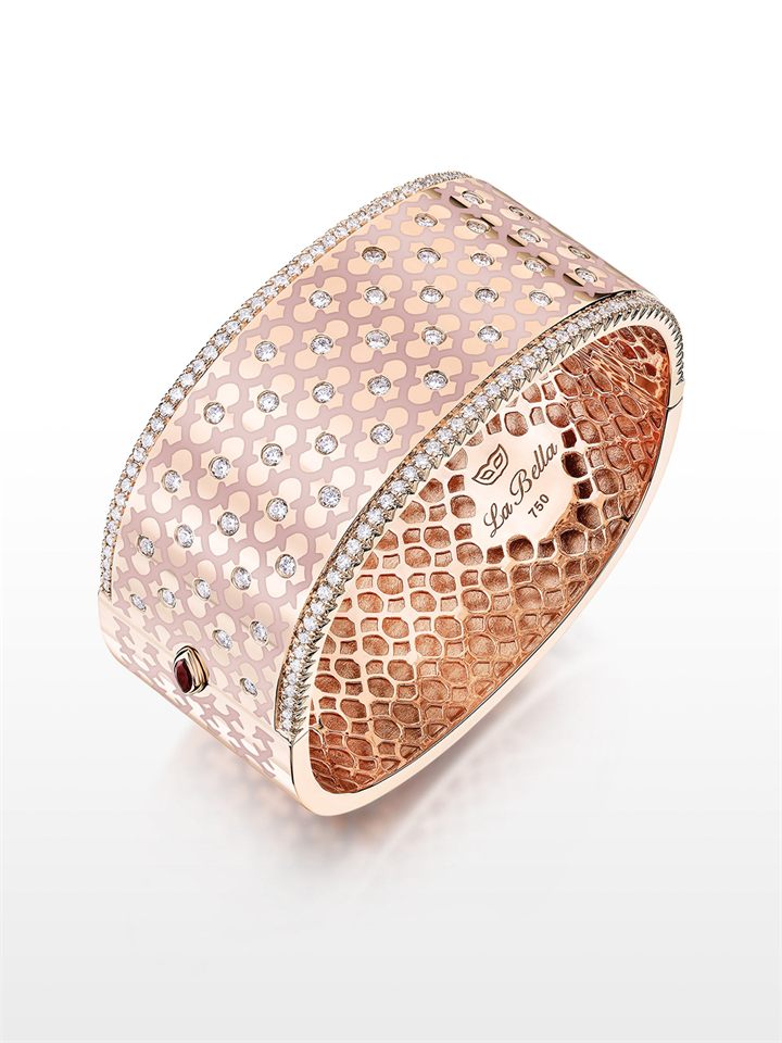Fine jewellery photography by Moataz Hachem, Dubai