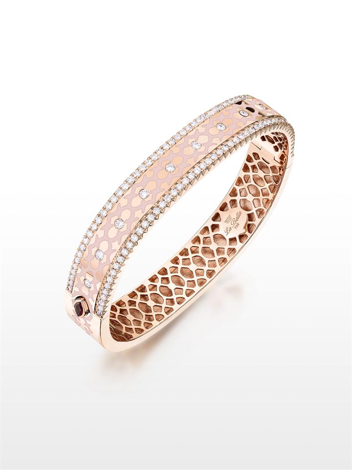Fine jewellery photography by Moataz Hachem, Dubai