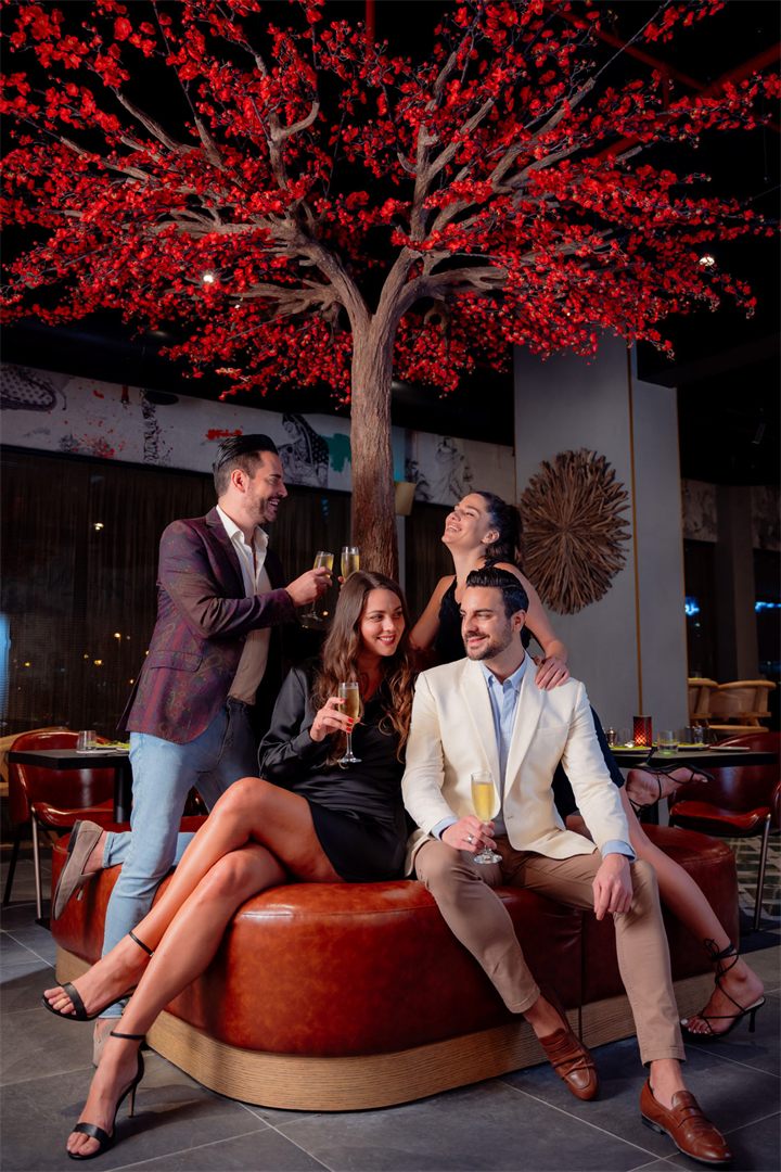 People and lifestyle photography in Dubai by Moataz Hachem