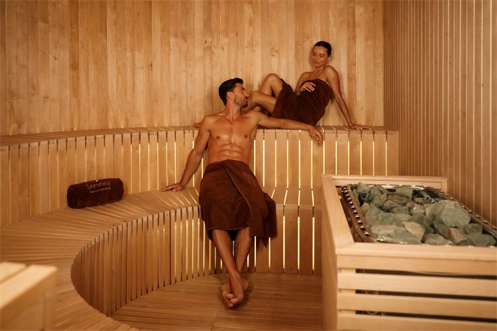 People and lifestyle photography in Dubai by Moataz Hachem