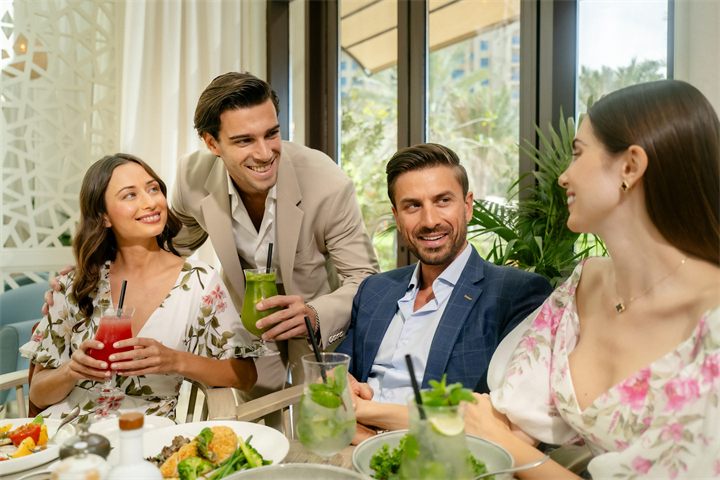 People and lifestyle photography in Dubai by Moataz Hachem