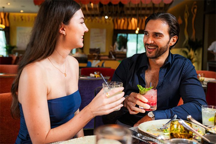 People and lifestyle photography in Dubai by Moataz Hachem