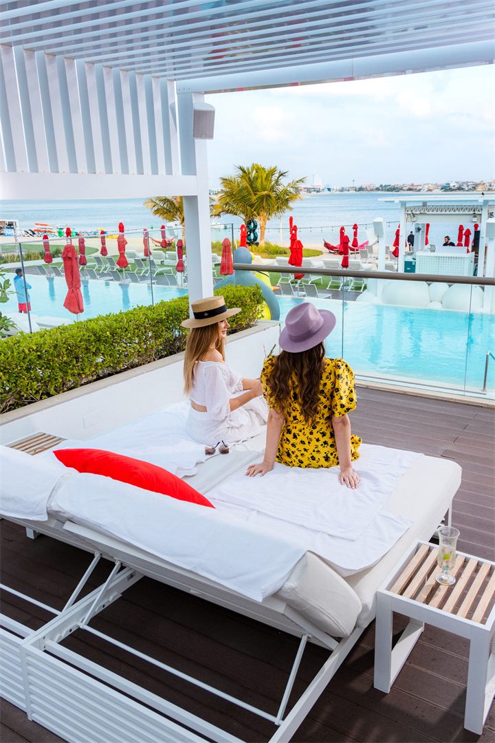 People and lifestyle photography in Dubai by Moataz Hachem