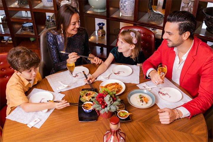 People and lifestyle photography in Dubai by Moataz Hachem